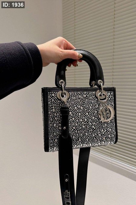 شنطة - Lady Dior limited edition / شامل علبة الشركة